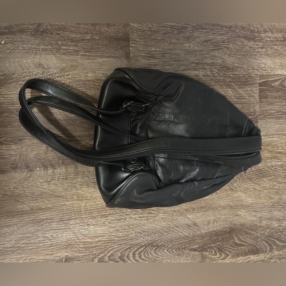 Betty Boop Faux Leather Sling Bag - Picture 3 of 4